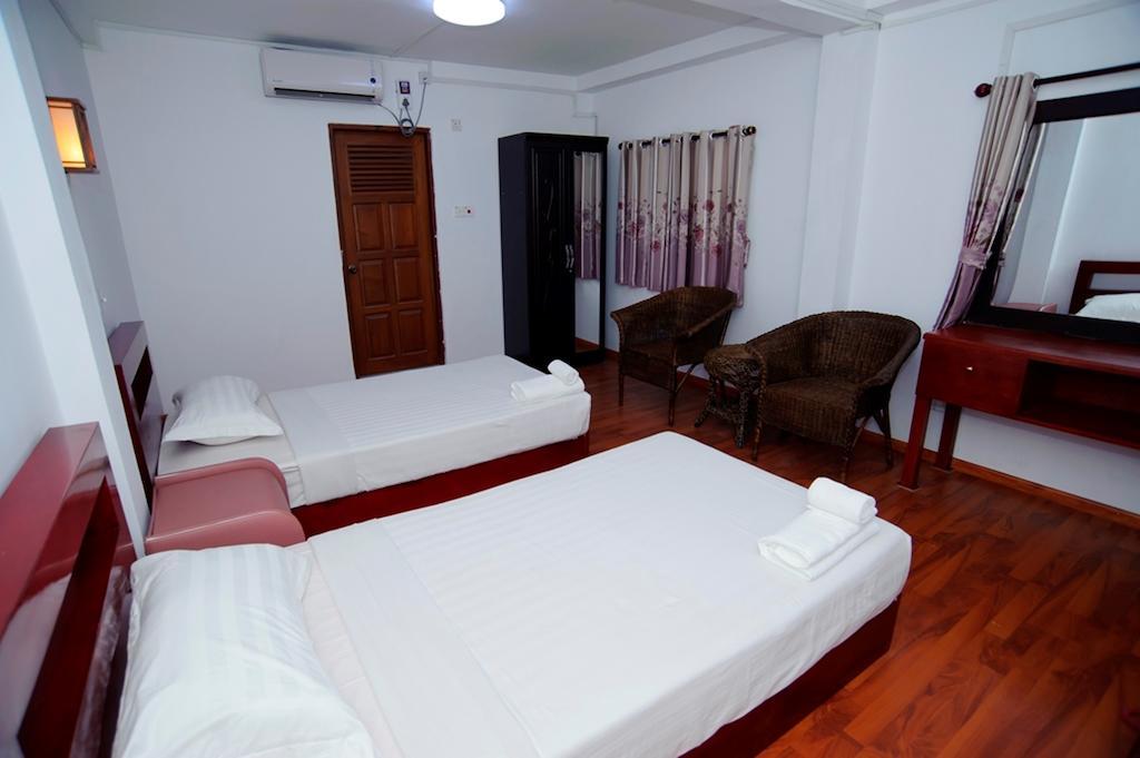 יאנגון Agga Youth Hotel חדר תמונה