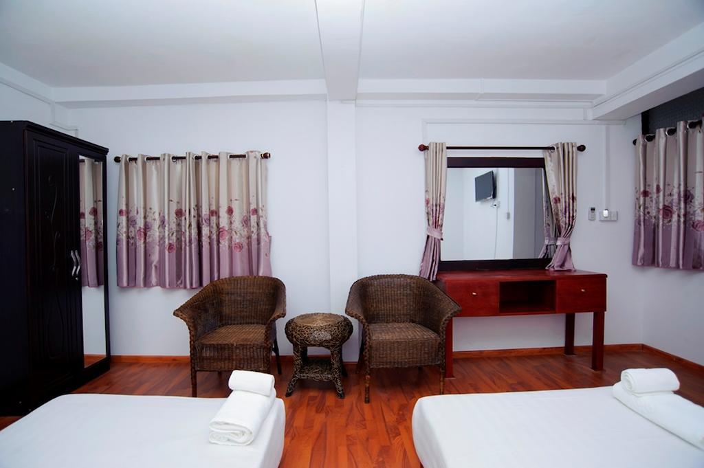יאנגון Agga Youth Hotel מראה חיצוני תמונה