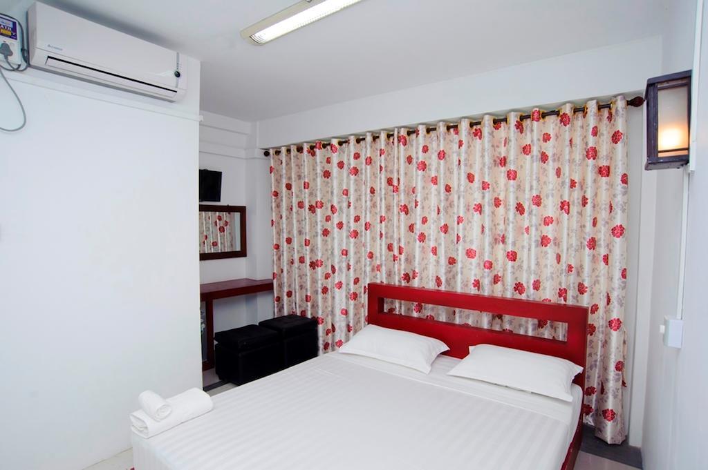 יאנגון Agga Youth Hotel מראה חיצוני תמונה