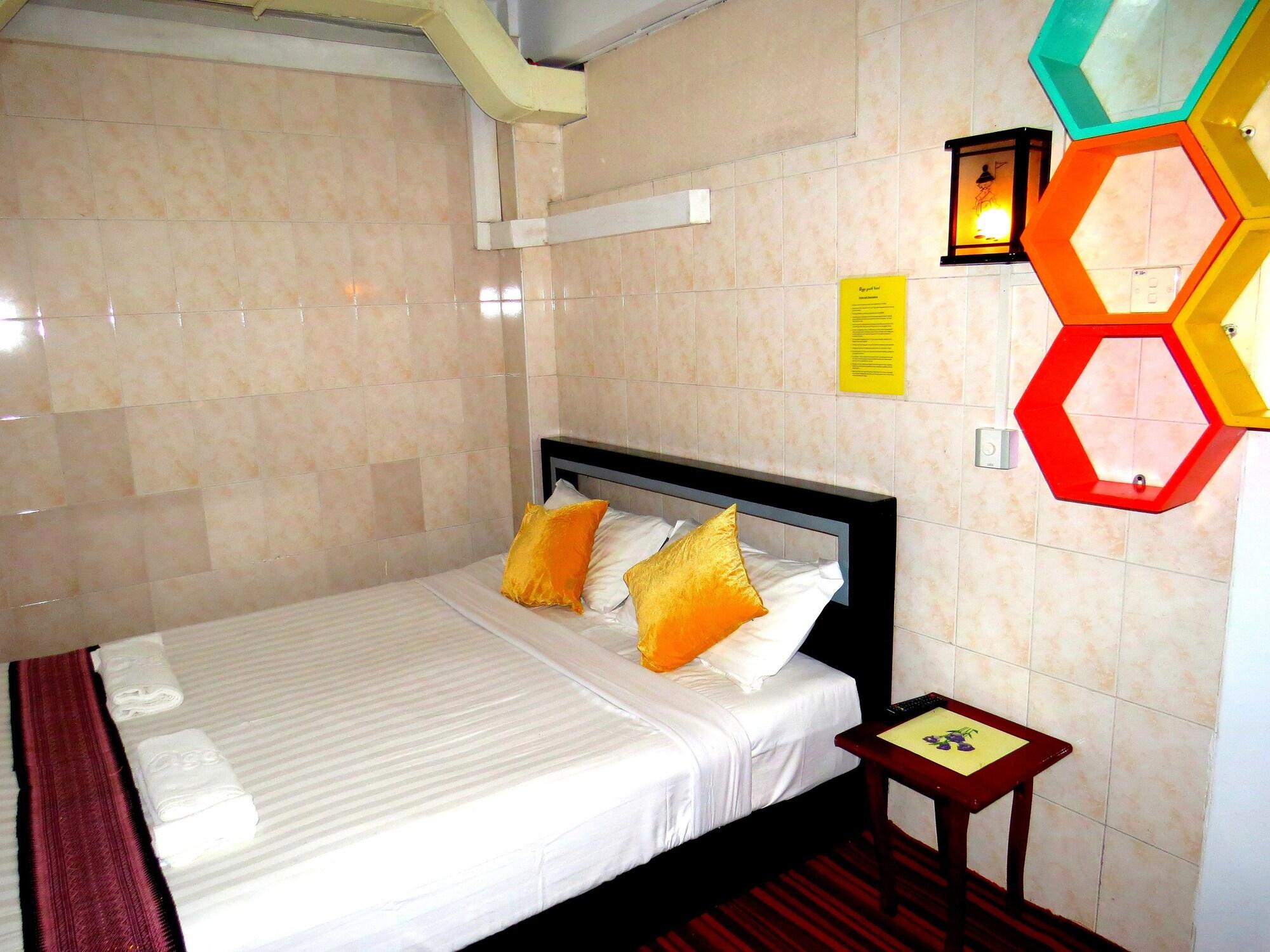 יאנגון Agga Youth Hotel מראה חיצוני תמונה