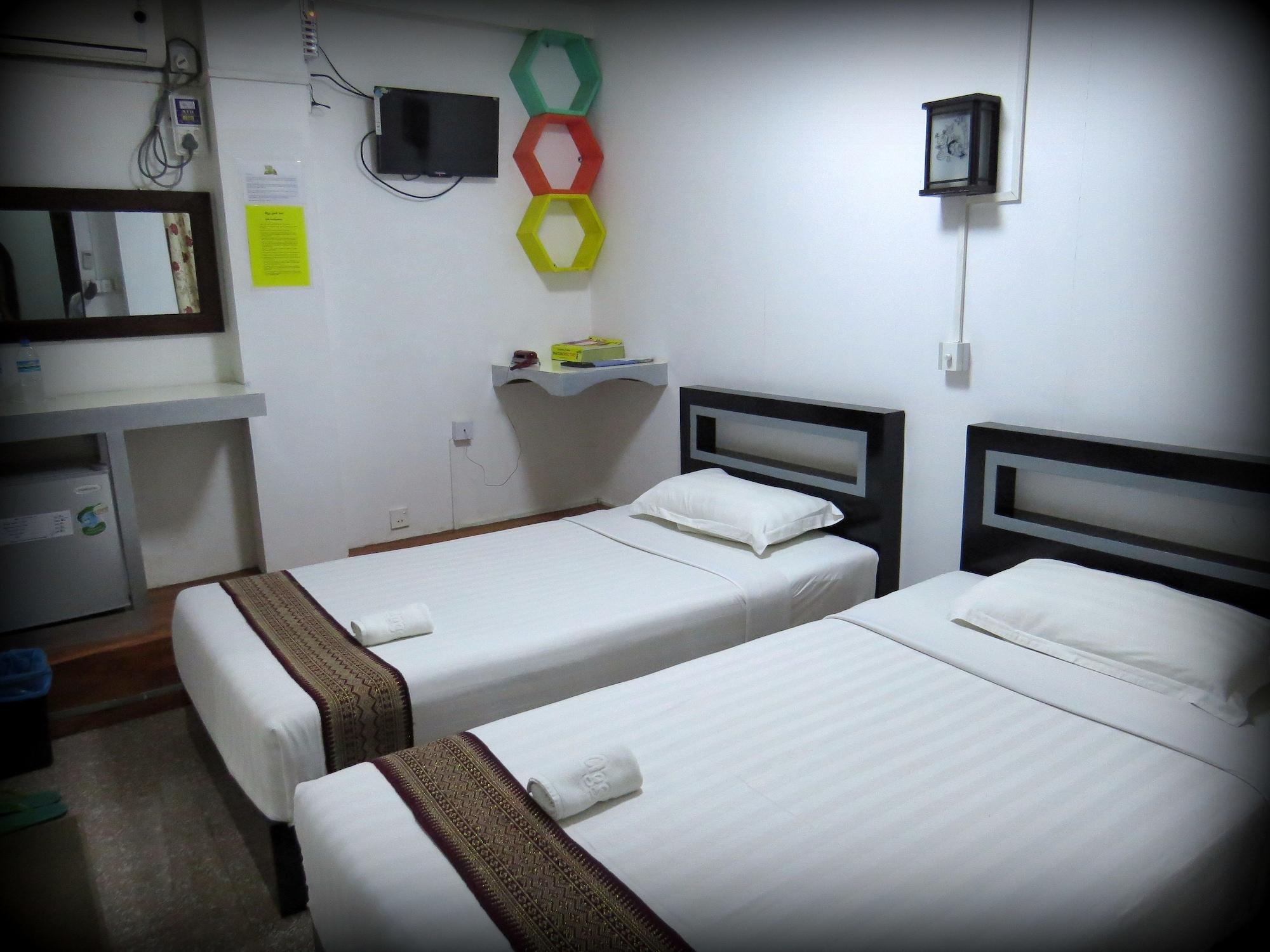 יאנגון Agga Youth Hotel מראה חיצוני תמונה