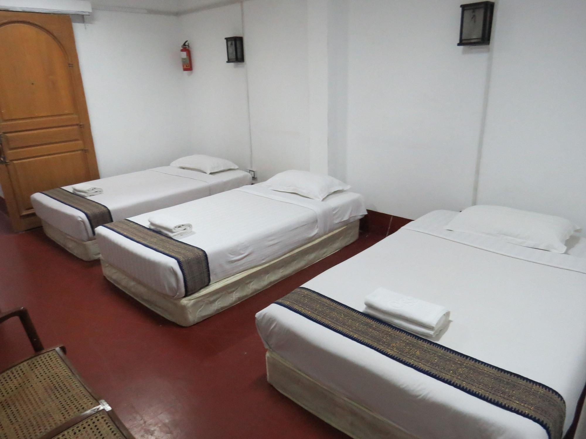 יאנגון Agga Youth Hotel מראה חיצוני תמונה