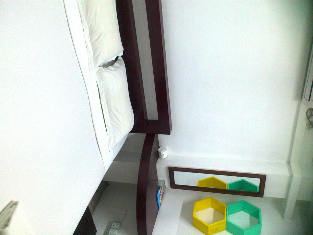 יאנגון Agga Youth Hotel מראה חיצוני תמונה