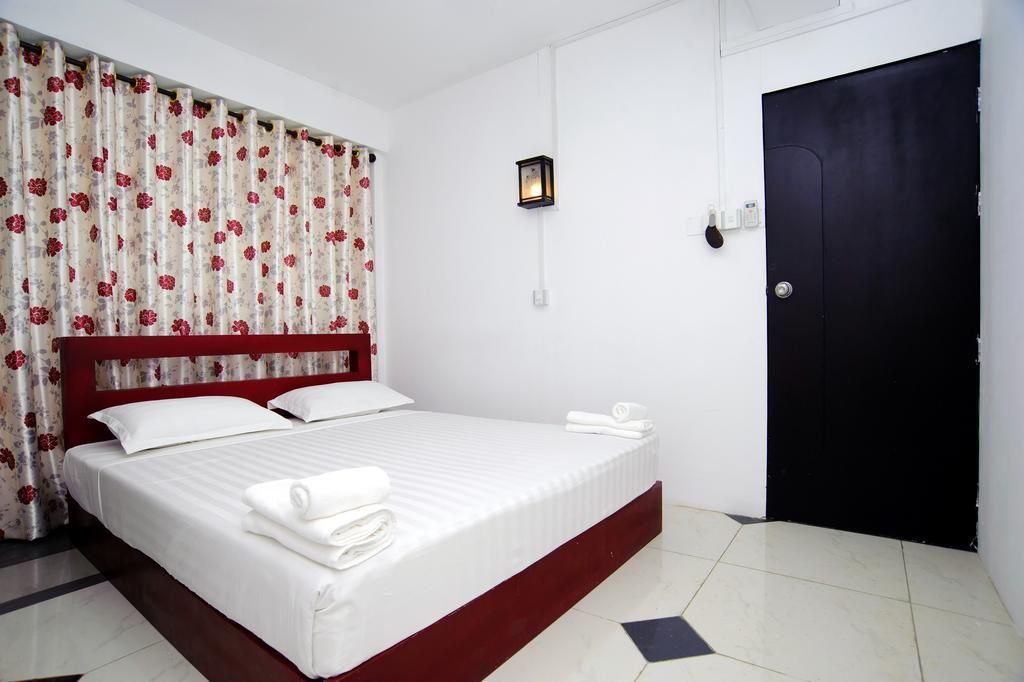 יאנגון Agga Youth Hotel מראה חיצוני תמונה