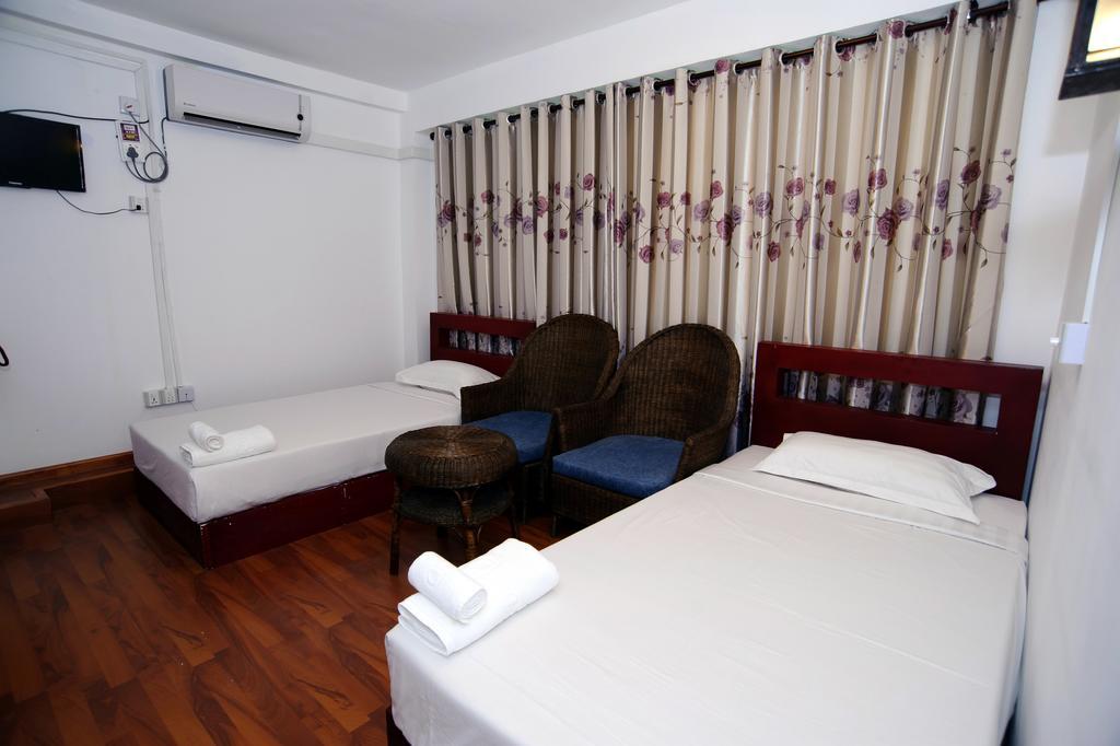 יאנגון Agga Youth Hotel מראה חיצוני תמונה
