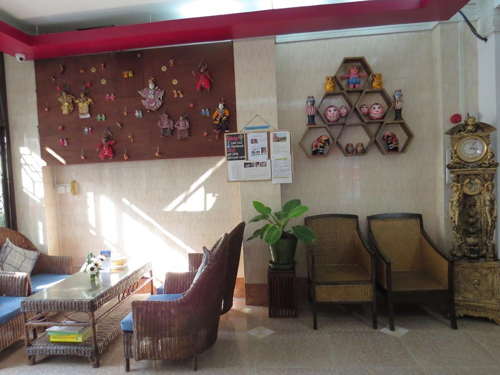 יאנגון Agga Youth Hotel מראה חיצוני תמונה