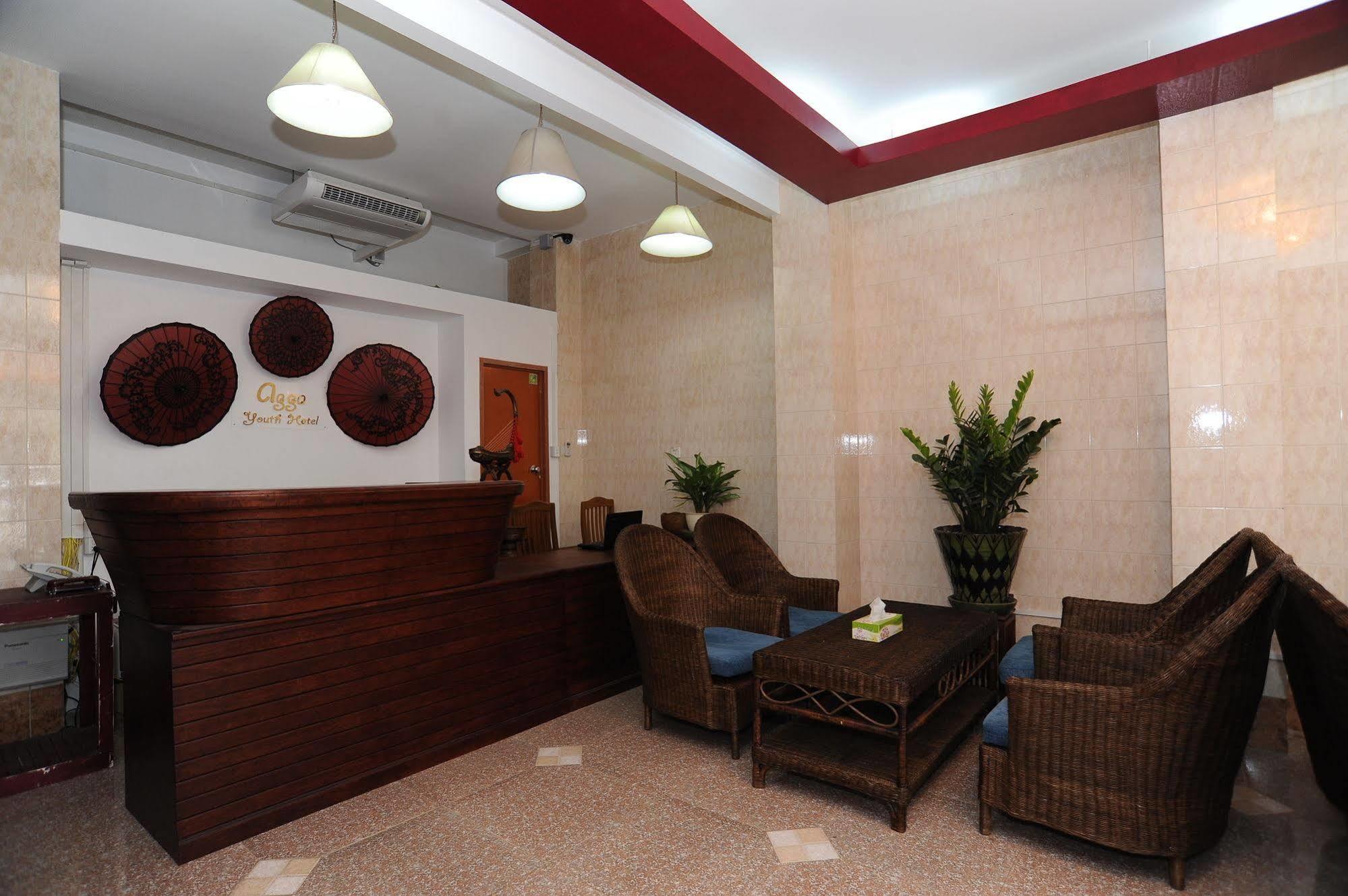 יאנגון Agga Youth Hotel מראה חיצוני תמונה